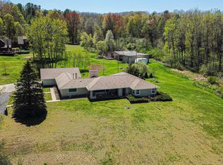 7198 Farr Rd, Onekama, MI 49675