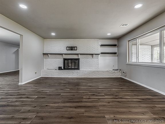 3rd image of 32654 S Highland Rd