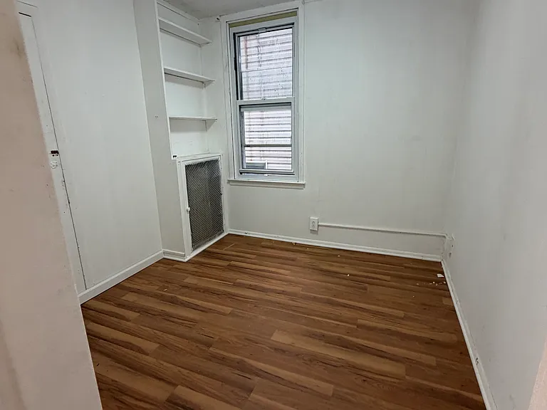 78 Maple St — Photo 2