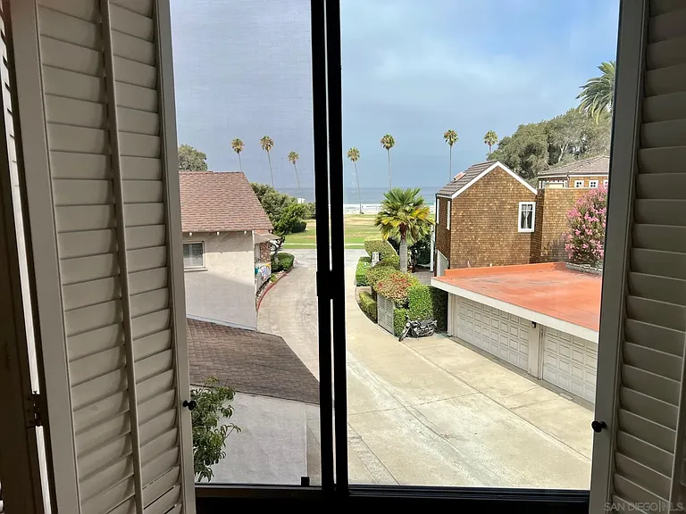 8263 Camino Del Oro #279 — Photo 18