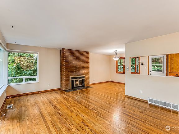 5th image of 18725 60th Avenue NE
