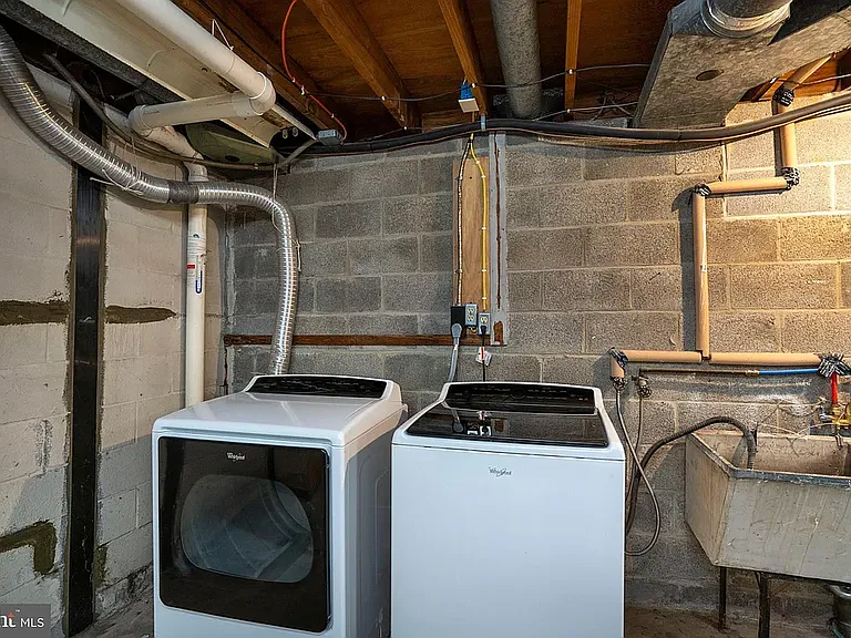 936 Taylor St #1/2 — Photo 13