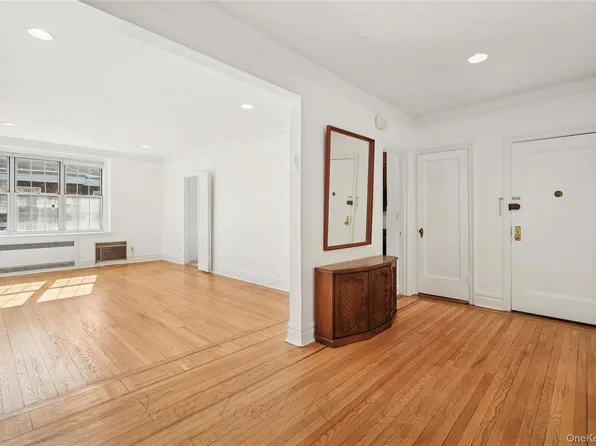 1 Meadow #3H-1, Woodmere, NY 11598