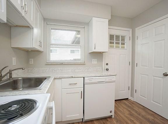 5th image of 177 Richardson Pl