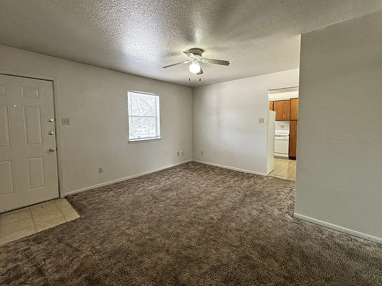 305 Northern Dove Ln #C — Photo 8