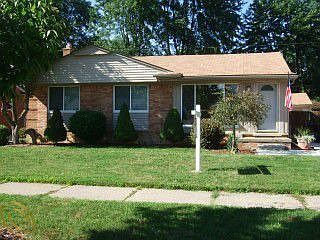 3rd image of 31158 W Chicago St