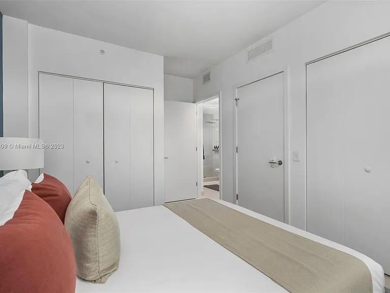501 NE 31st St #3409 — Photo 18