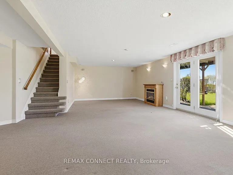 4 Sunrise Ct — Photo 21