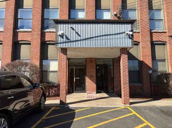 34 Newhall St APT 405, Lowell, MA 01852