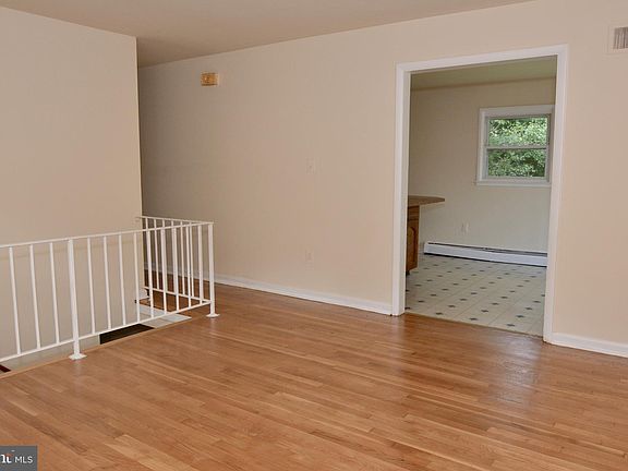 5th image of 14760 Dodson Dr