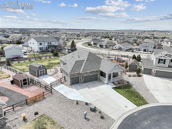 3rd image of 5584 Turnbury Cir
