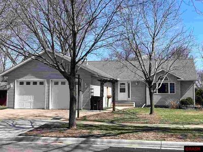 111 N 4th St, Saint Peter, MN, 56082