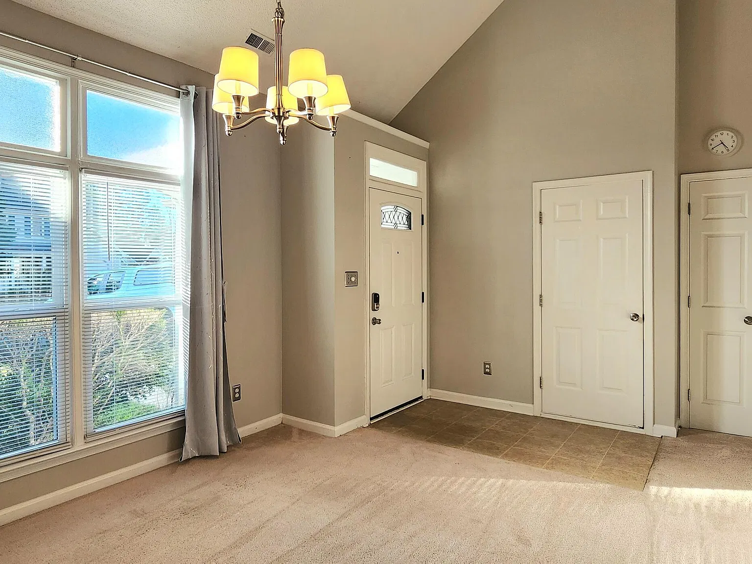 3 bed, 2.5 bath, $2,150 — Photo 2