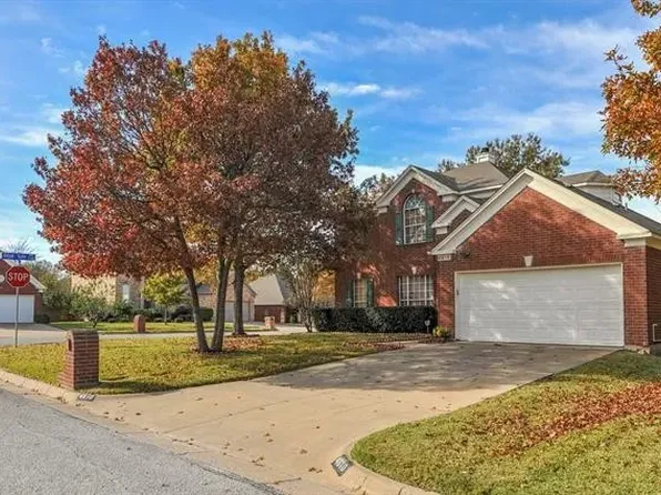 4610 Bay Point Dr, Arlington, TX 76016