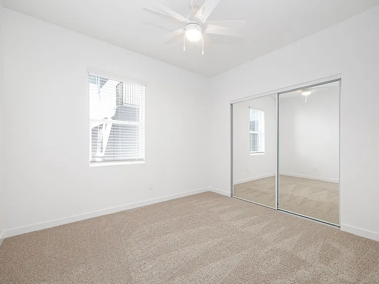 Olive Drive — Photo 14