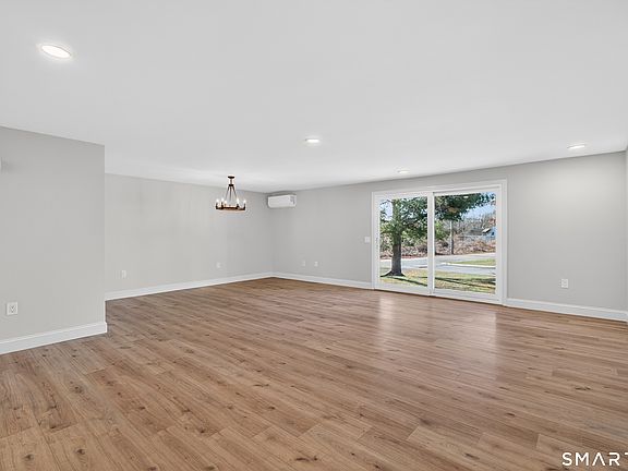 3rd image of 37 Hewitt Road #B6