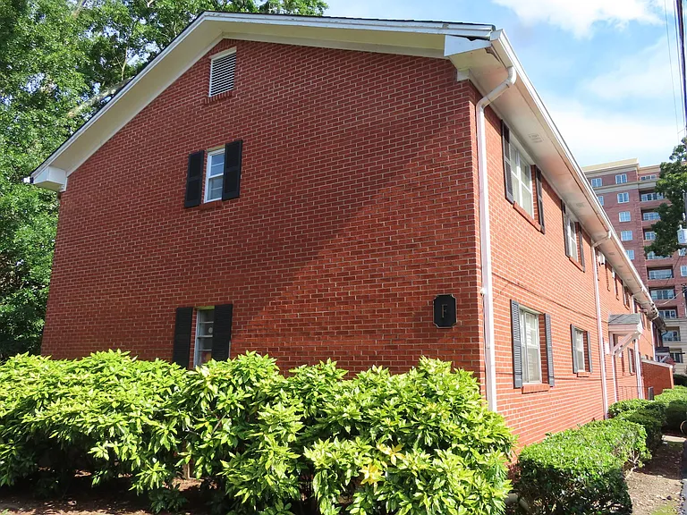 3660 Peachtree Rd NE — Photo 2