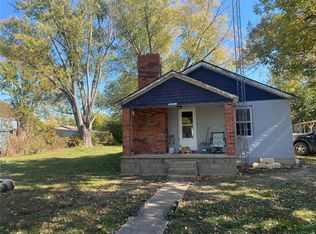1103 Hickory St, Fredericktown, MO 63645