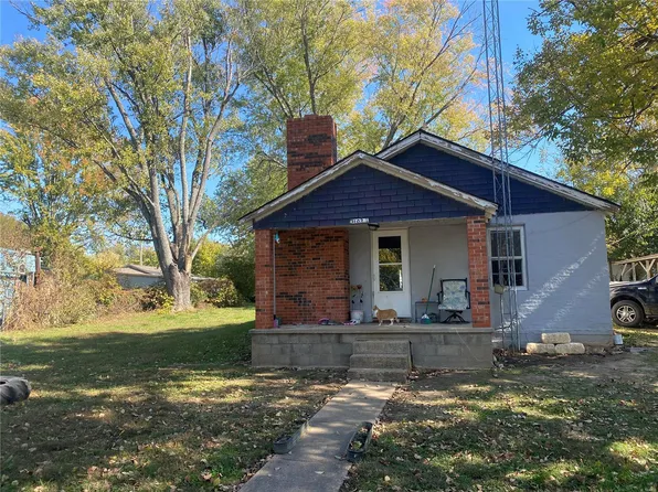 1103 Hickory St, Fredericktown, MO 63645