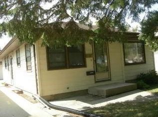 1013 S 91st St, West Allis, WI 53214