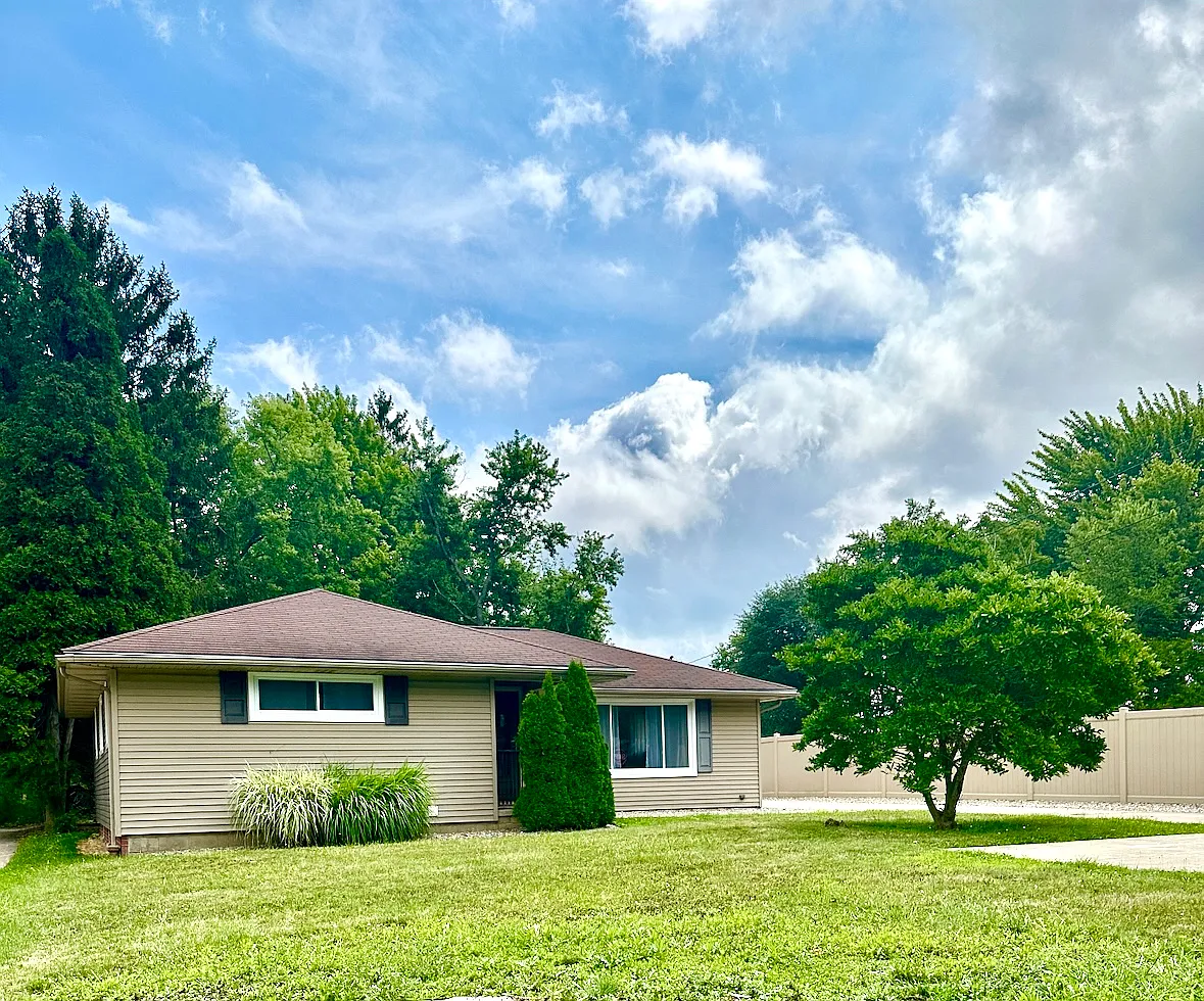 3 bed, 1309 sqft, $2,450 — Photo 1