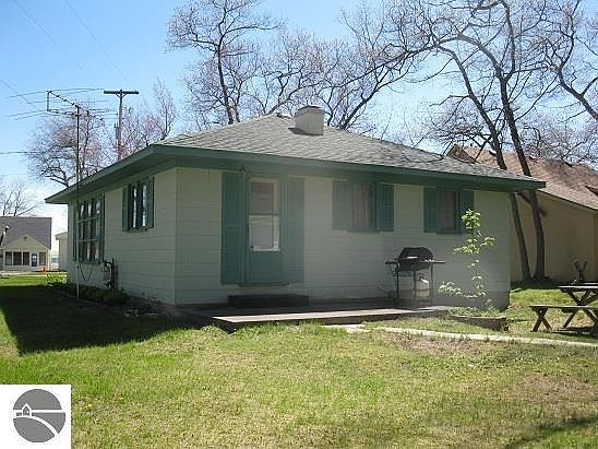 2nd image of 4945 E Center St