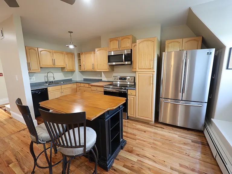 318 Tappan St #3 — Photo 5