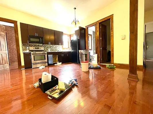 Rented by R New York | media 23