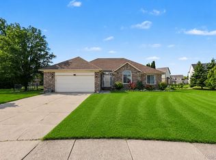 28355 Gamble Rd, Chesterfield, MI 48047