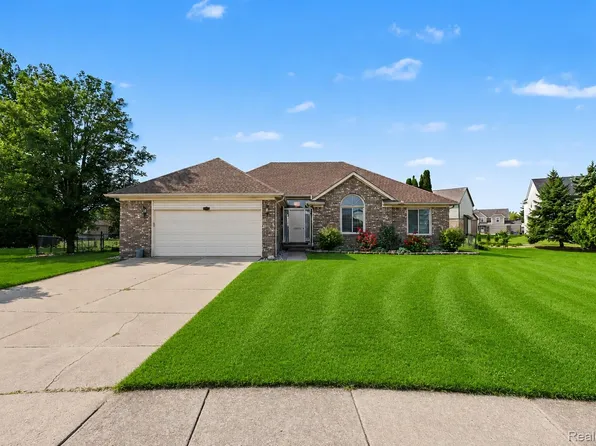 28355 Gamble Rd, Chesterfield, MI 48047