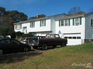 8 Reuven Dr, Ledyard, CT 06339