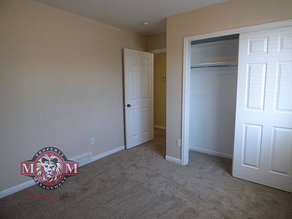 4th image of 2035 E Lee Way Cir