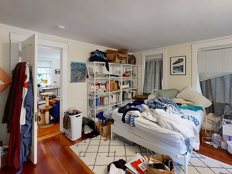 38 Gibson St #3B — Photo 4