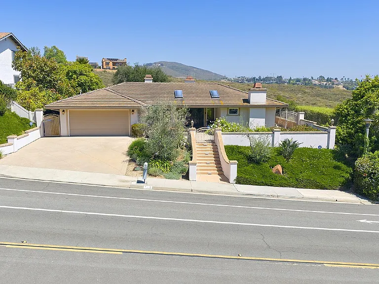 7118 El Fuerte St — Photo 40