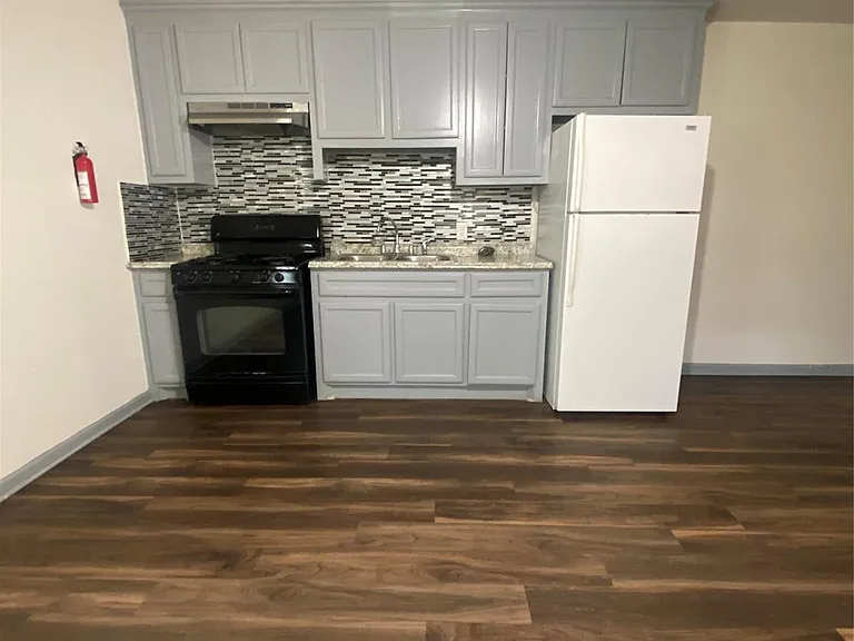 5301 Collingsworth St #9 — Photo 7
