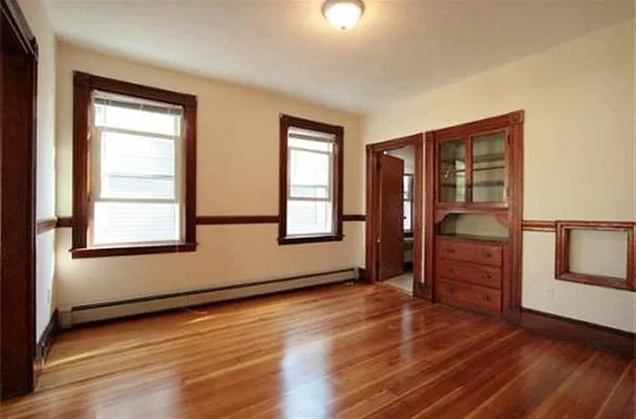 45 Locke St #1 — Photo 4