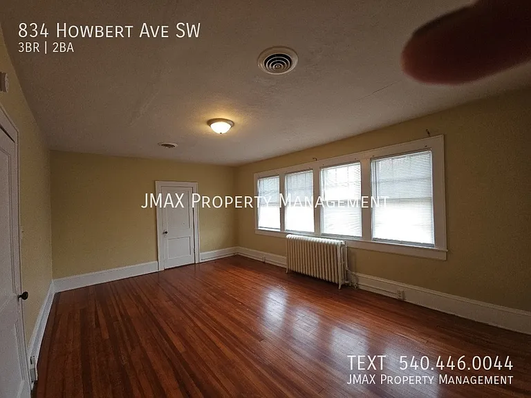 834 Howbert Ave SW — Photo 8