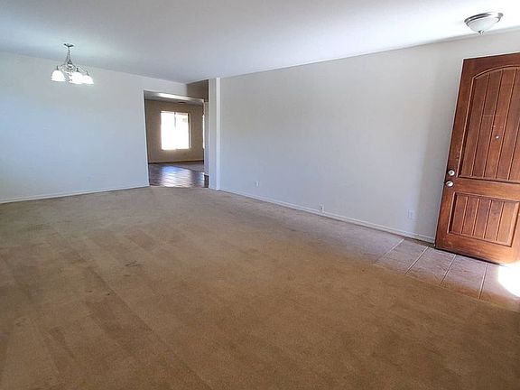 5th image of 8998 W Plum Rd