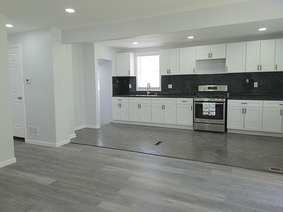5th image of 20821 N Pierson Ct