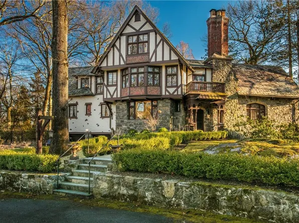 1 Beechtree Drive, Larchmont, NY 10538