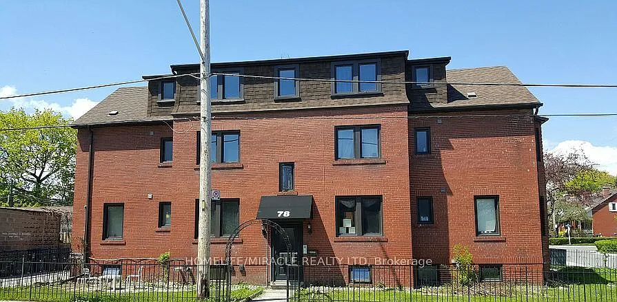 3 bed, $2,400 — Photo 2