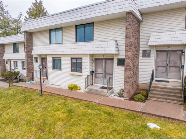 7 Holly Court #7, Cromwell, CT 06416