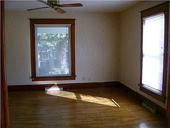 3rd image of 1023 Blackhawk St