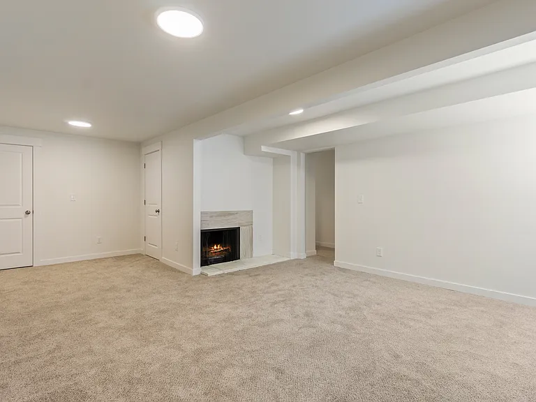 12750 27th Ave NE — Photo 17