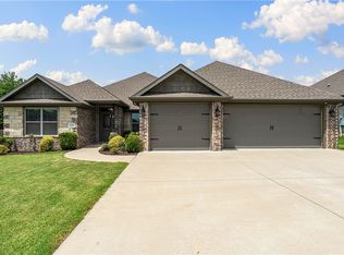 1228 Bradley St, Centerton, AR 72719