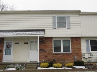 7427 Essex Dr UNIT B, Mentor, OH 44060