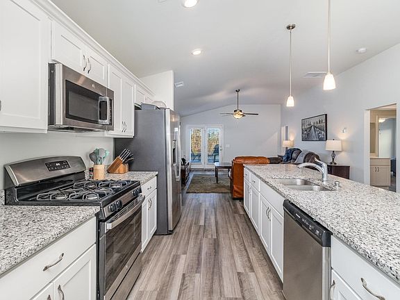 4th image of 468 Anna Gray Cir