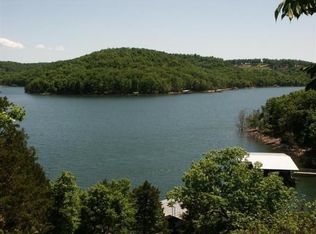 110 Lakeside Rd, Eureka Springs, AR 72631