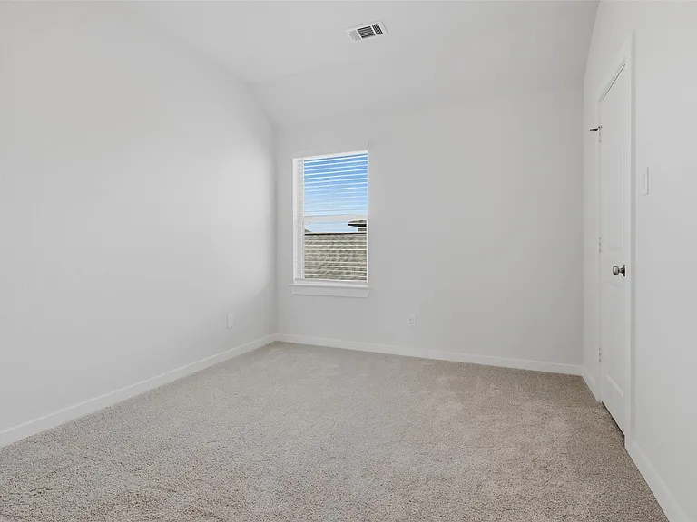 5011 Bowen Prairie Dr — Photo 22