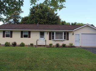 98 Donna Rd, Rochester, NY 14606